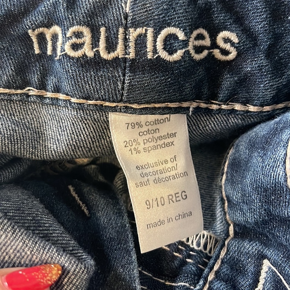 Maurice’s 9/10 capris - Picture 3 of 3